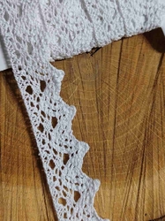 Bavlněná krajka šíře 22 mm paličkovaná bílá