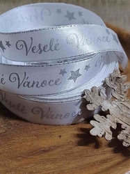 Vánoční saténová stuha Veselé Vánoce šíře 20 mm bílá stříbrná