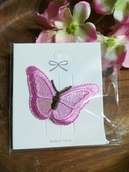 Motýl s klipem růžový