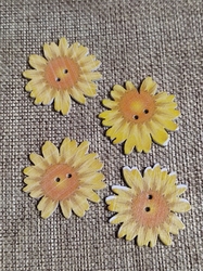 Dřevěný dekorační knoflík květ žlutý