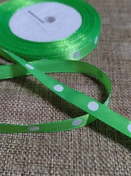 Saténová stuha s puntíky šíře 10 mm zelená