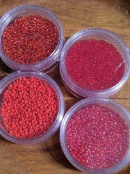 Korálky skleněné 4 x 30 g červené odstíny 