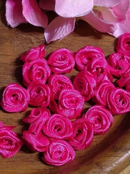 Saténová textilní růže Ø13-15 mm růžová tmavá