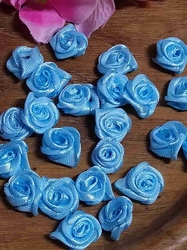 Saténová textilní růže Ø13-15 mm modrá světlá