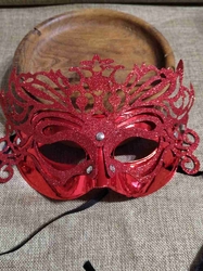 Karnevalová maska - škraboška s glitry červená
