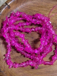 Korálky zlomky na silonu, délka 85-90 cm barva růžová