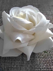 Umělý květ růže Ø70 mm bílá