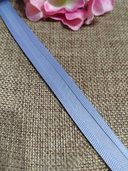 Šikmý proužek saténový šíře 15 mm zažehlený modro šedý