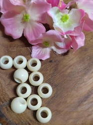 Plastové perly s velkým průvlekem 11x14 mm krémová
