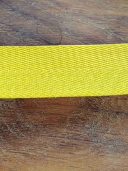 Keprovka - tkaloun šíře 25 mm žlutá