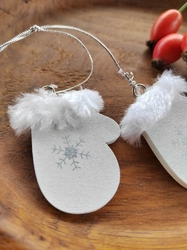 Vánoční dekorace dřevěná rukavice bílo stříbrná