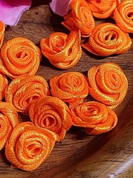 Saténová textilní růže Ø13-15 mm oranžová