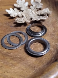 Průchodky s podložkou vnitřní Ø14 mm / vnější Ø22 mm balení 2 kusy, barva nikl černý