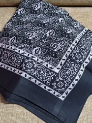 Bavlněný šátek kašmírový vzor 70x70 cm barva černá