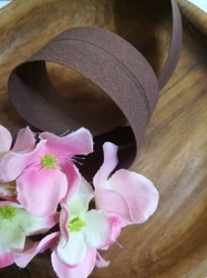 Šikmý proužek bavlněný šíře 30 mm zažehlený čokoládová