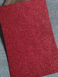 Samolepící pěnová guma Moosgummi s glitry 20x30 cm barva červená