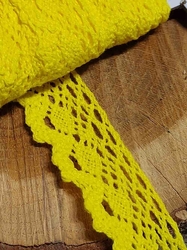 Bavlněná krajka šíře 28 mm paličkovaná žlutá