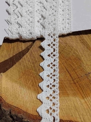 Bavlněná krajka šíře 15 mm paličkovaná bílá