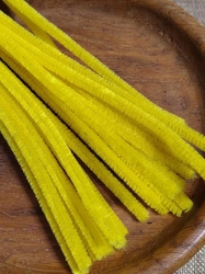 Chlupaté modelovací drátky Ø6 mm délka cca 30 cm barva žlutá