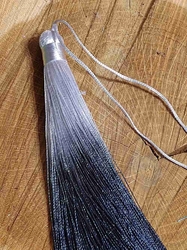 Střapec ombré délka 13 cm barva šedá