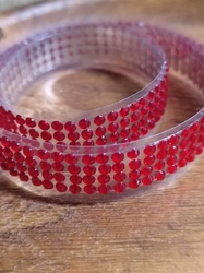 Samolepící páska šíře 13 mm kamínky červená