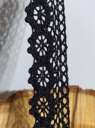 Bavlněná krajka šíře 25 mm paličkovaná černá