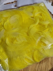 Peří sáček barva žlutá 7 g