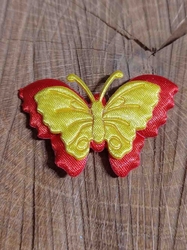 Aplikace motýl červeno žlutý