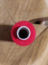 Polyesterové nitě návin 500 m Ribbon 14,8x2 barva červená