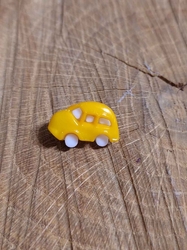 Knoflík dětský auto barva žlutá tmavá