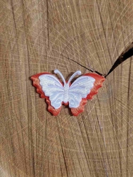 Aplikace motýl oranžová bílá