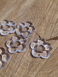 Plastové korálky květinka 19 mm barva čirá 
