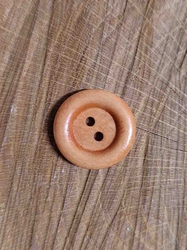 Dřevěný knoflík 22 mm dvoudírkový barva dub antik
