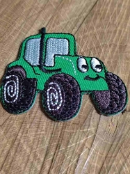 Nažehlovačka traktor menší barva zelená