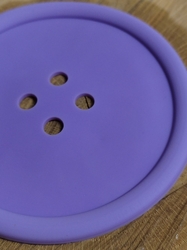 Silikonová podložka knoflík Ø12 cm barva fialková