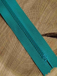 Zip kostěný šíře 5 mm délka 16 cm barva zelená