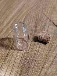 Skleněná lahvička s korkem 13x25 mm