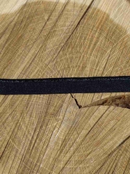 Lemovací pruženka / ramínková šíře 11 mm s výpustkem barva černá