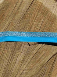 Lemovací pruženka šíře 17 mm s lurexem barva tyrkys stříbrná