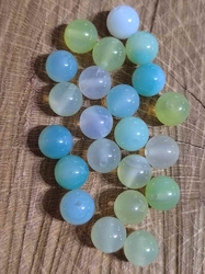 Minerální korálky Chalcedon zelený, dobarvený Ø8 mm