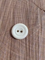 Knoflík dvoudírkový barva světle žlutá