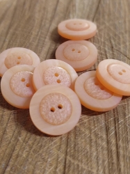 Knoflík dvoudírkový oranžový