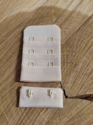 Zapínání na podprsenky šíře 34 mm dvouřadé barva tělová