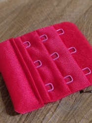 Prodloužení obvodu šíře 50 mm trojřadé barva červená