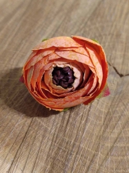Umělý květ pryskyřník oranžový
