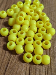 Plastové korálky 50 ks barva žlutá