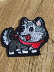 Nažehlovačka pes šedý