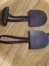 Designové zapínání s knoflíkem barva hnědá tmavá