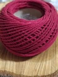 Bavlněná příze macrame / háčkovací 40 g rozčesávací barva  bordó 