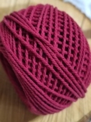 Bavlněná příze macrame / háčkovací 40 g rozčesávací barva  bordó 